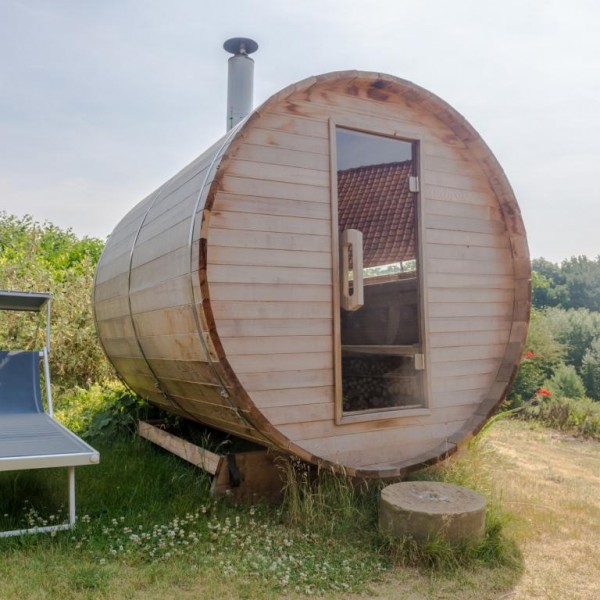 barrel sauna to relax in full nature