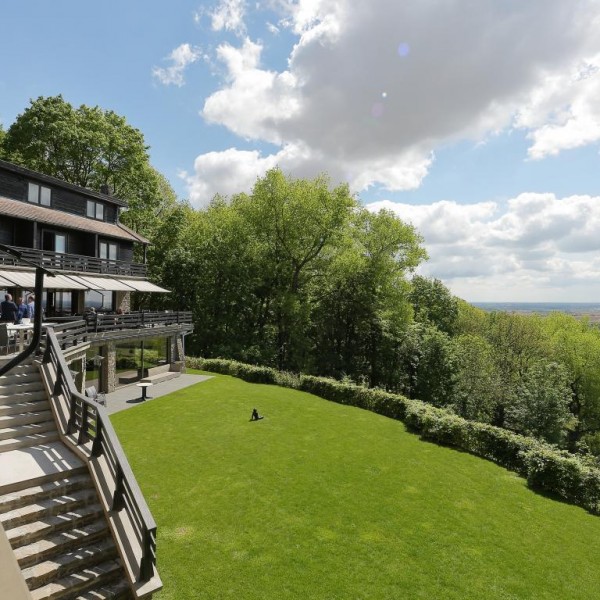 Hostellerie Kemmelberg is een viersterren panoramahotel gelegen in het prachtige natuurpark 
