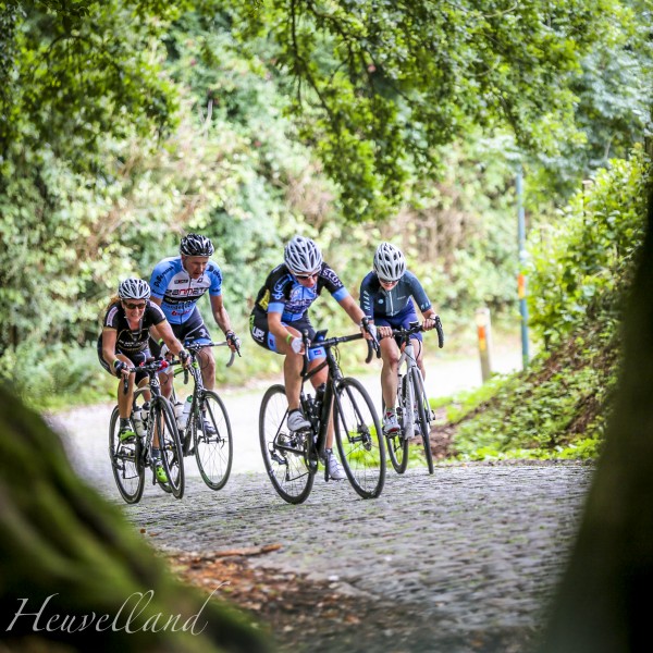 Heuvelland_fietsen_renners_hellingenroute_GentWevelgem_HomelandOfCycling_©ThierryCaignie_2018 (182)