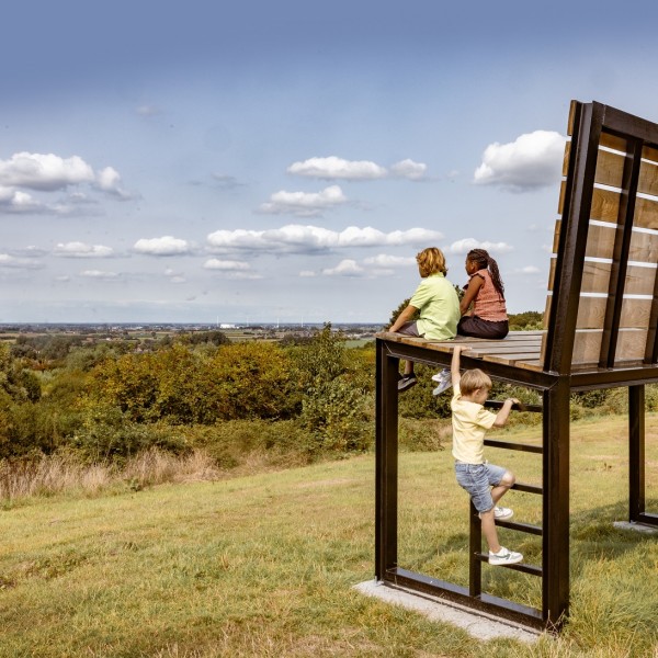 Heuvelland_Entre-Deux-Monts_uitzicht_grote stoel_2023_Westtoer (1)