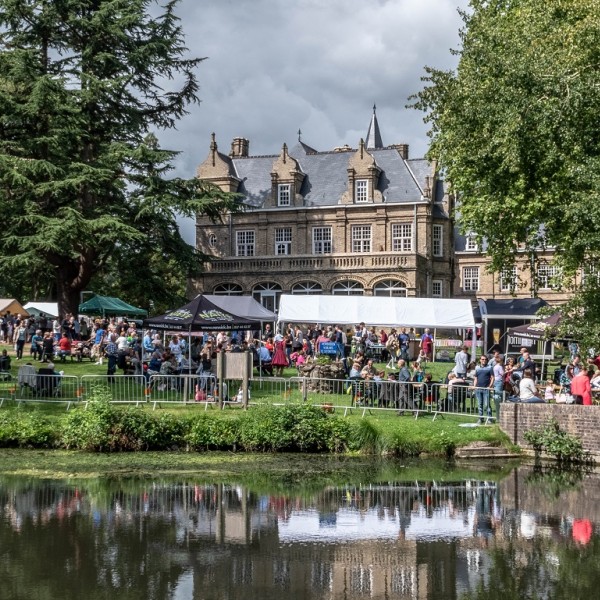 Heuvelland_zomer_Kemmel_wijnfeesten_warande_vijver_sfeer_2019 ©Spectrum (25)