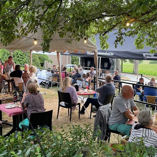 AperoOpDeBerg_©WijngoedMonteberg