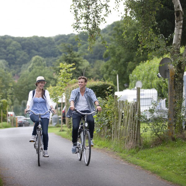 Lage resolutie-Camping Kemmel fietsend koppel