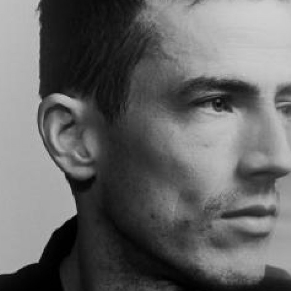 Charlie Cunningham Solo©MCD